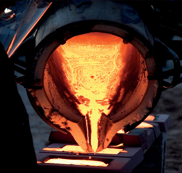 The piston is manufactured from extra clean tool steel by a process called ‘Electro-flux remelting’ - used for refining steel for mission-critical applications. The piston is manufactured from extra clean tool steel by a process called ‘Electro-flux remelting’ - used for refining steel for mission-critical applications.
