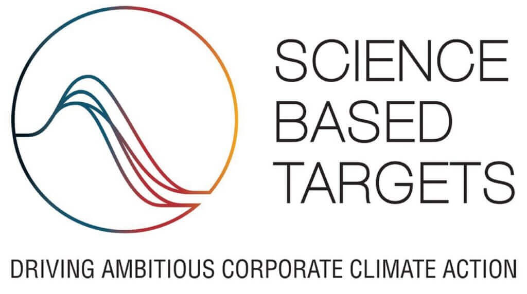 Logo « Science Based Targets » accompagné d'un graphique linéaire circulaire et du slogan « Driving Ambitious Corporate Climate Action » en dessous.